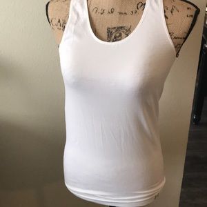 Never worn Under Armour white top!